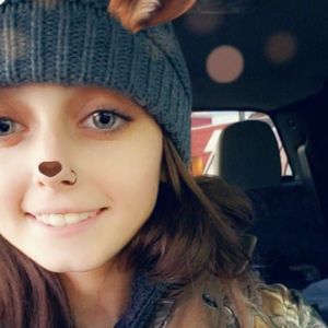 Meet your Posher, Holly